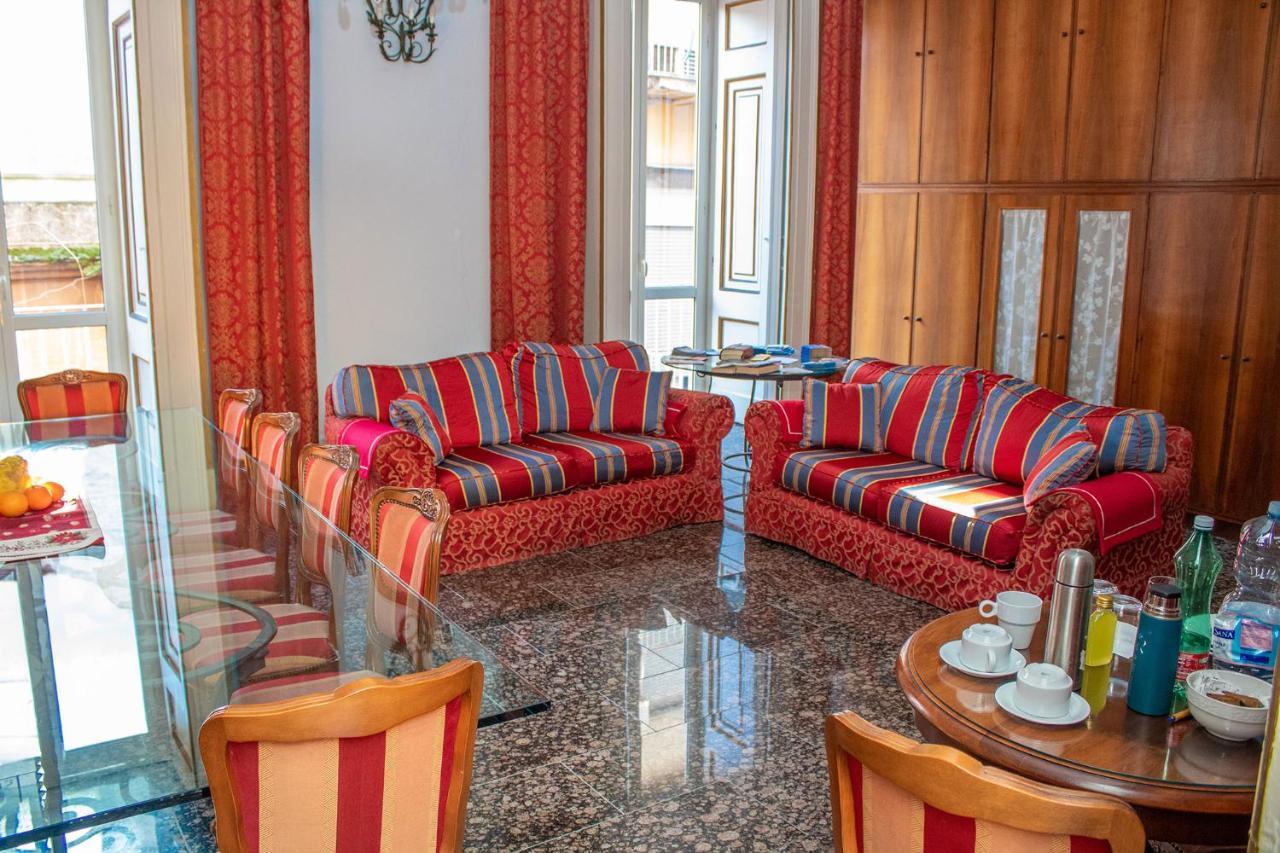 Le Stanze Del Vicere Boutique Hotel Neapel Exteriör bild